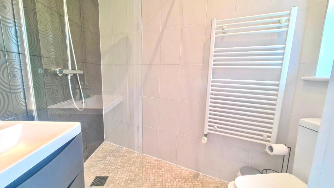 Cosy Room In East Ham London Bagian luar foto